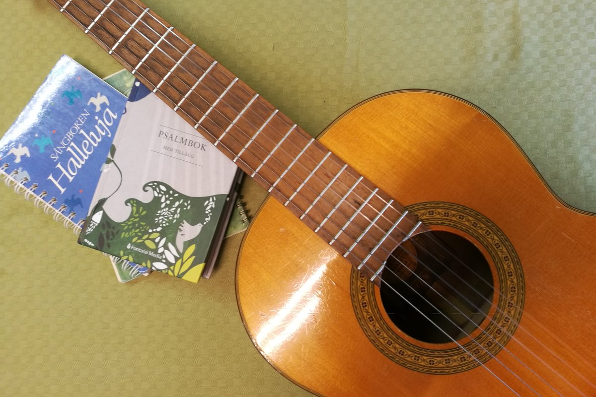 gitarr och sångböcker